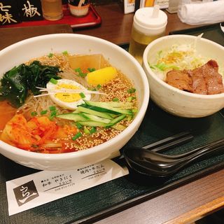 冷麺ミニ牛タン丼セット(うらいち)