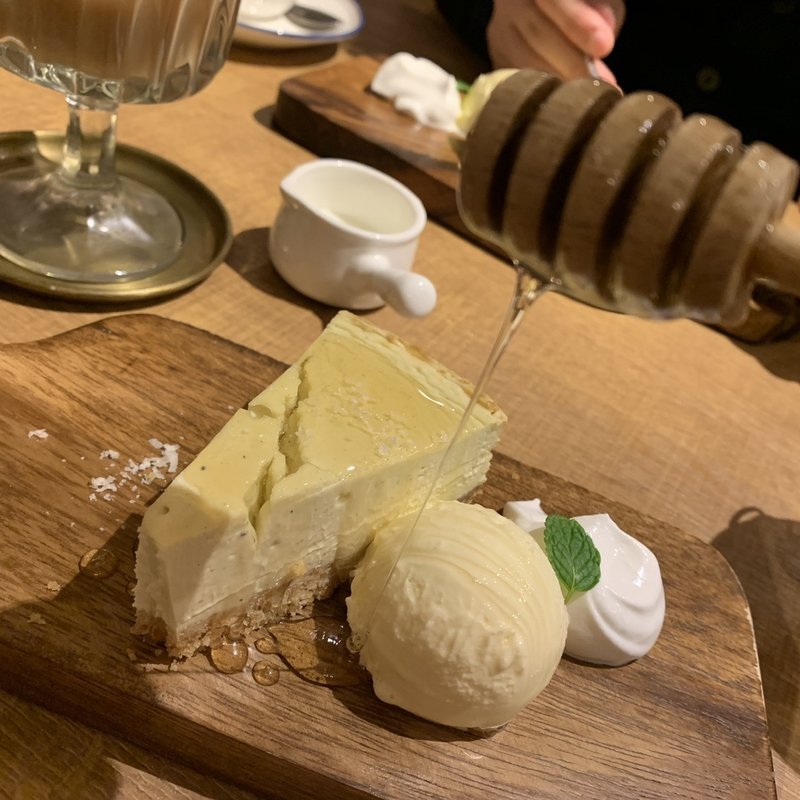 マダムジーナのチーズケーキ(pagot)