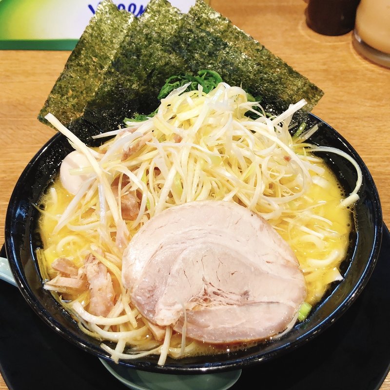 ねぎ塩ラーメン(横浜家系ラーメン 門真商店)