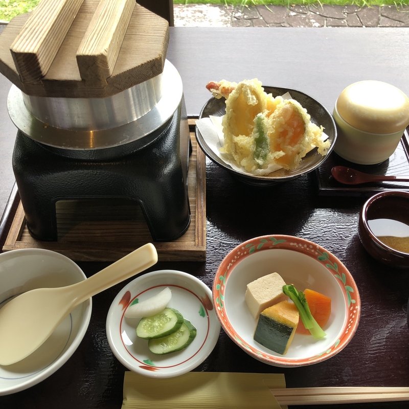 (まつぼっくり )