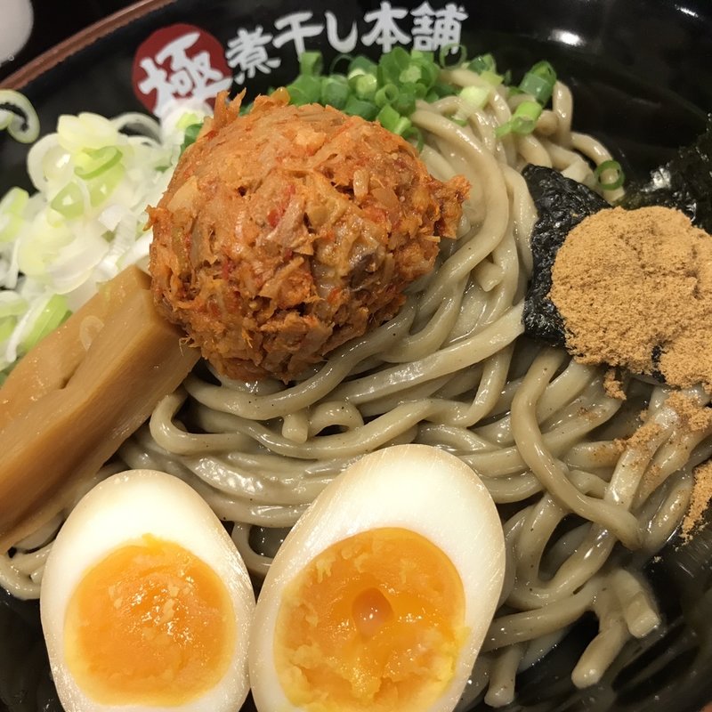 煮干まぜそば(煮干しラーメン山岡家 狸小路4丁目店)