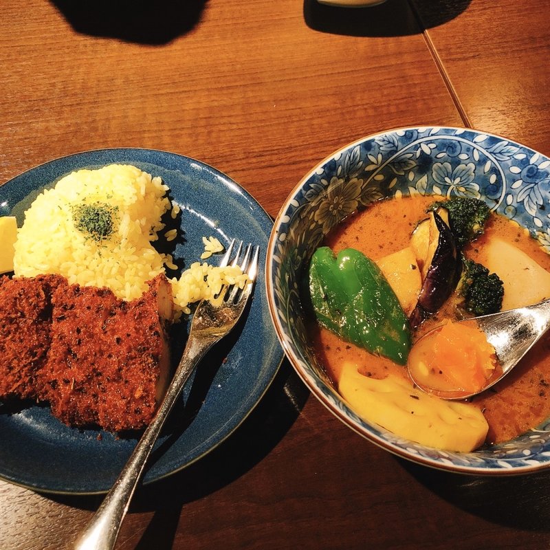 香草チキンカツカリー(SAKURA BROWN)