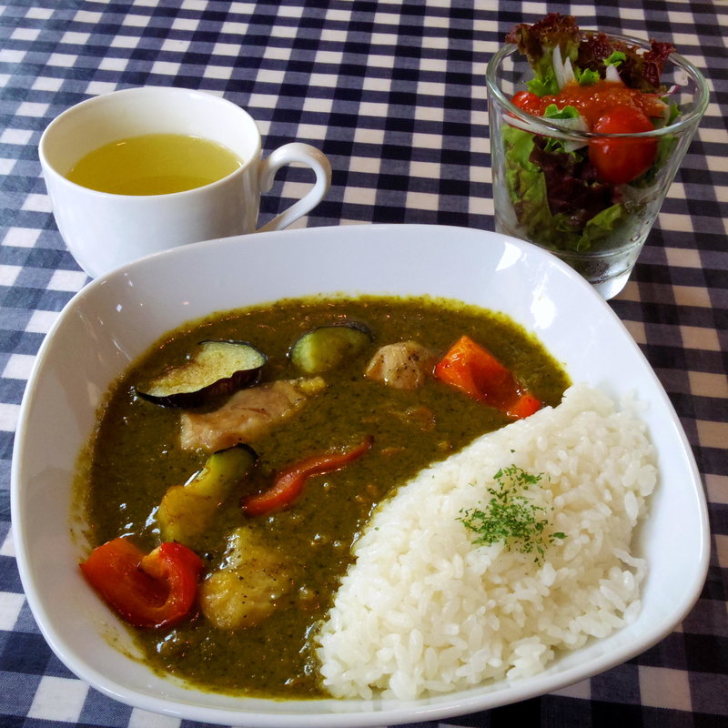 ほうれん草のグリーンカレー(トムテの森)