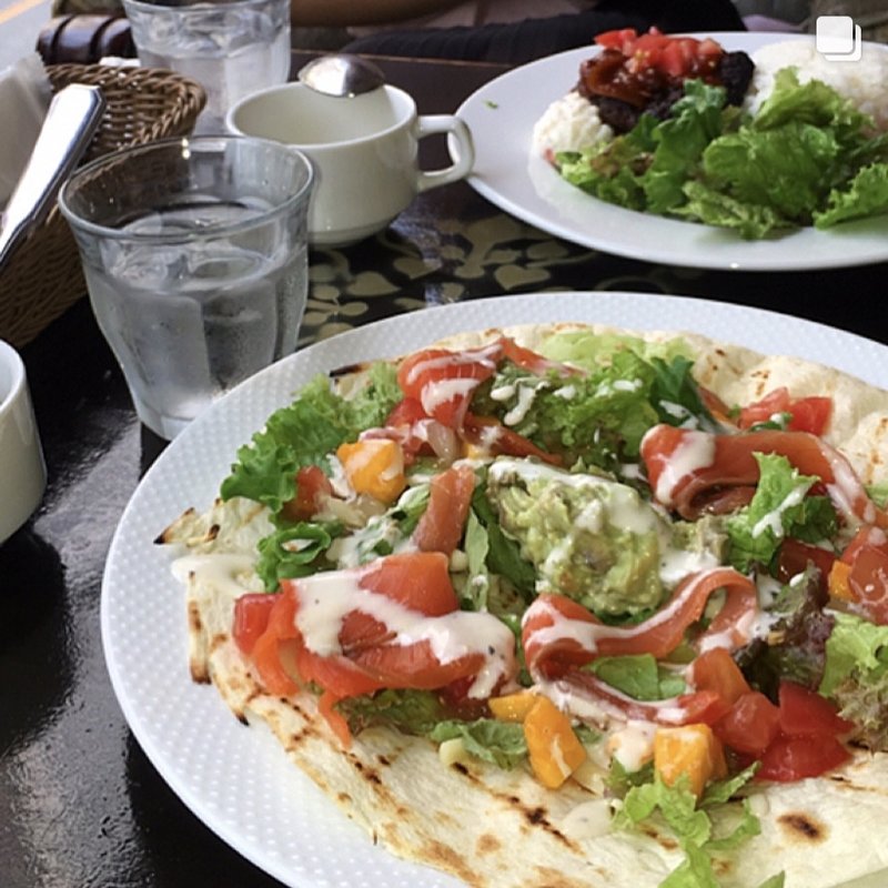 ロメインレタスとトルティーヤの温製シーザーサラダ(パラドール （SPANISH LOUNGE PARADOR）)