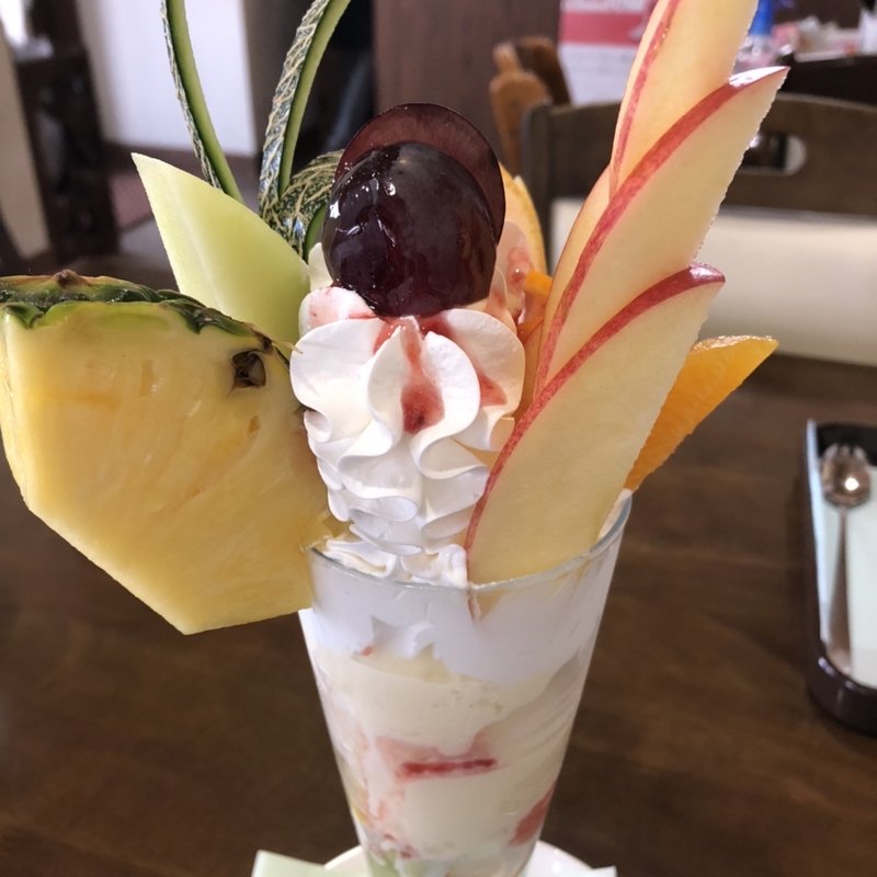 季節のパフェ(津久見屋果實店 )