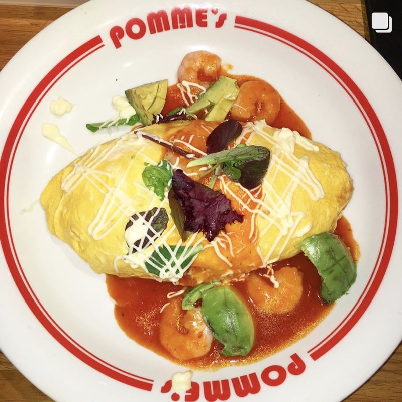エビとアボカドのイタリアンマヨネーズオムライス(ポムの樹 渋谷スペイン坂店)