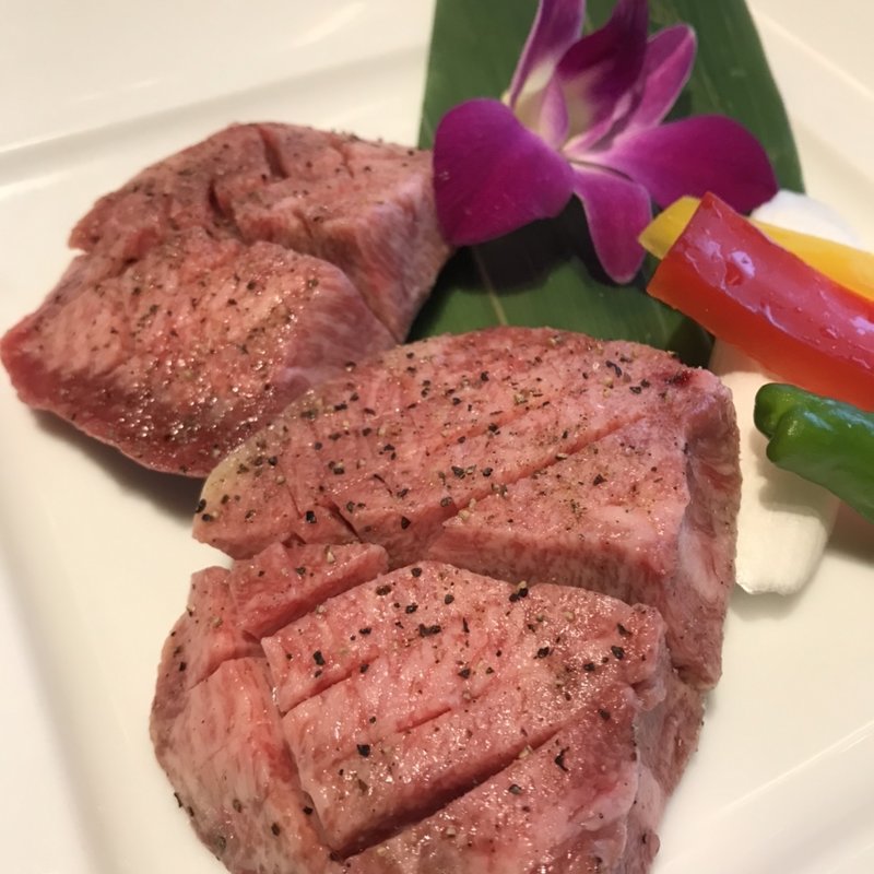 厚切りタン(叙々苑 ミント神戸店)