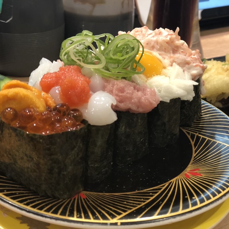 軍艦五種盛り(回転寿司新竹 ベイタワー店（弁天町）)