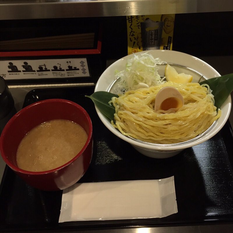 空飛ぶ小麦(おいでやす通りにやってきた 宮田麺児)
