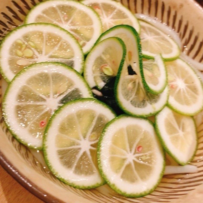 冷かけカボスうどん(博多うどん よかよか 有楽町店)
