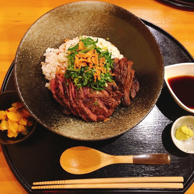 ステーキ丼単品(黒べぇさん )