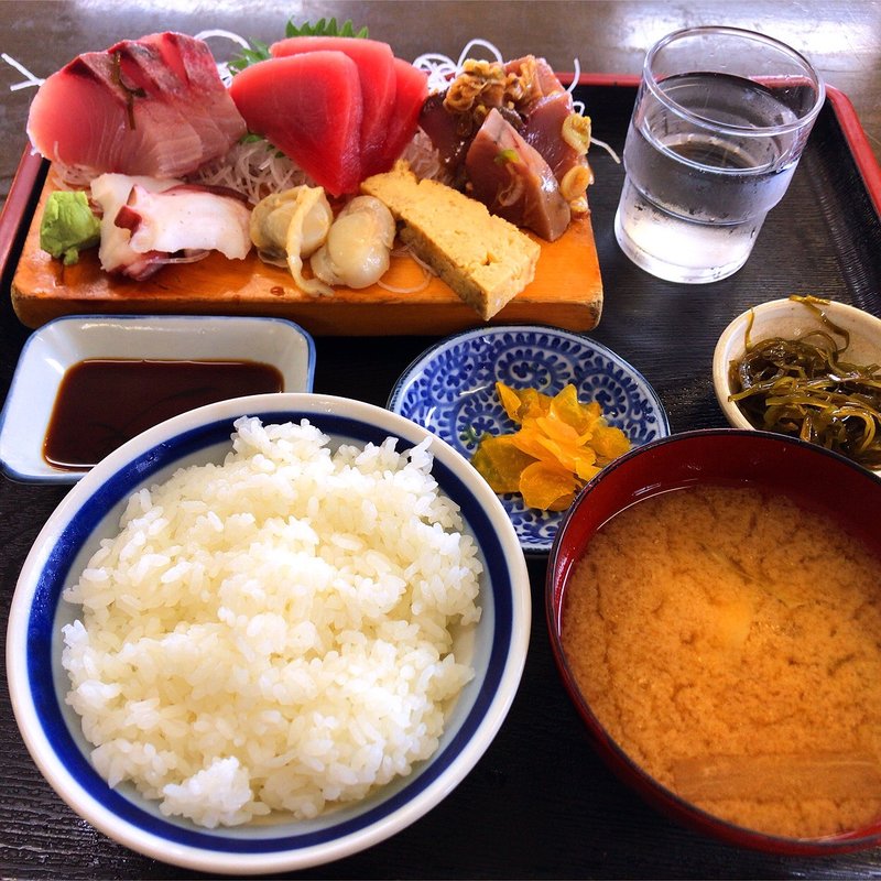 刺身定食（ごはん小）(ひがし食堂)