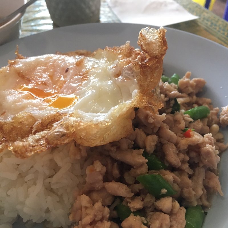 ガパオライス(バンコク食堂ポーモンコン（PHOMONGKHON）)