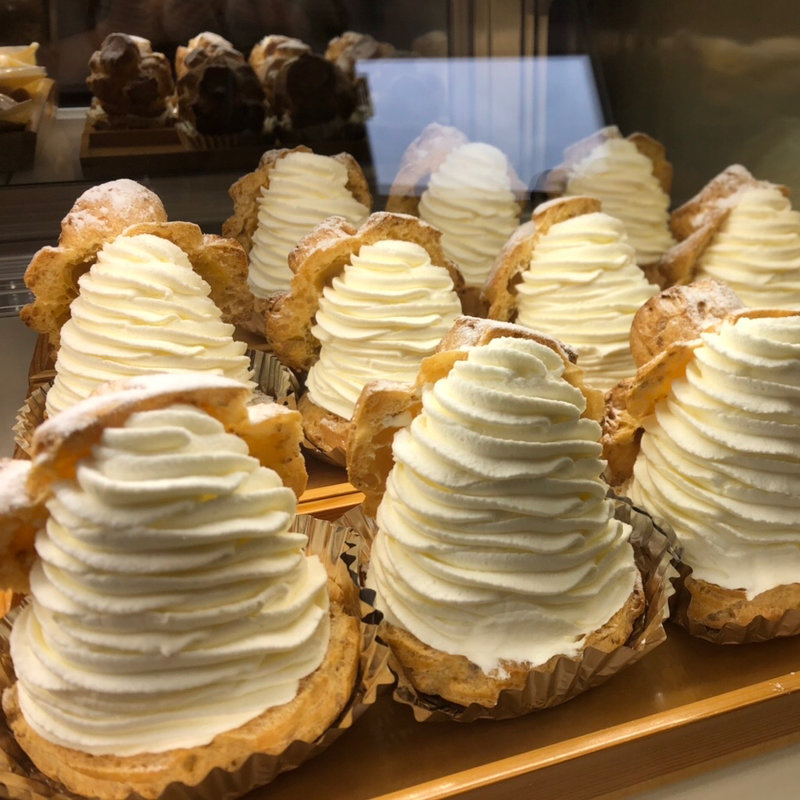 生シュー(Bambi洋菓子店)