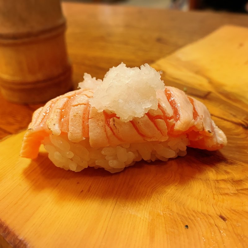 炙りサーモン(いろは寿司 本店)