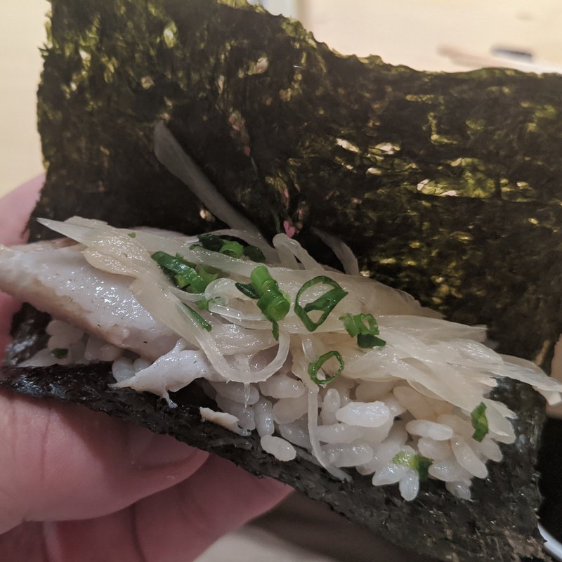 酢〆したイワシ(すし処　美波)