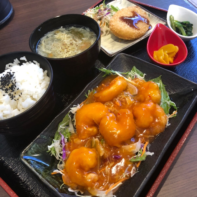 エビチリ定食(台湾酒家 人来鳳)