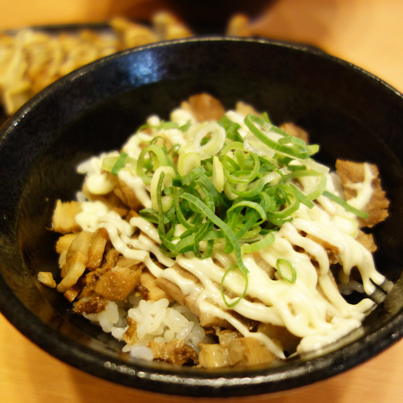 ミニチャーシュー丼(博多くまちゃん らぁめん 大名本店)