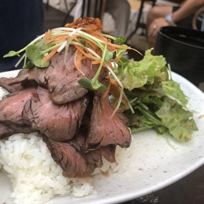 ローストビーフ丼(Cotton Candy)