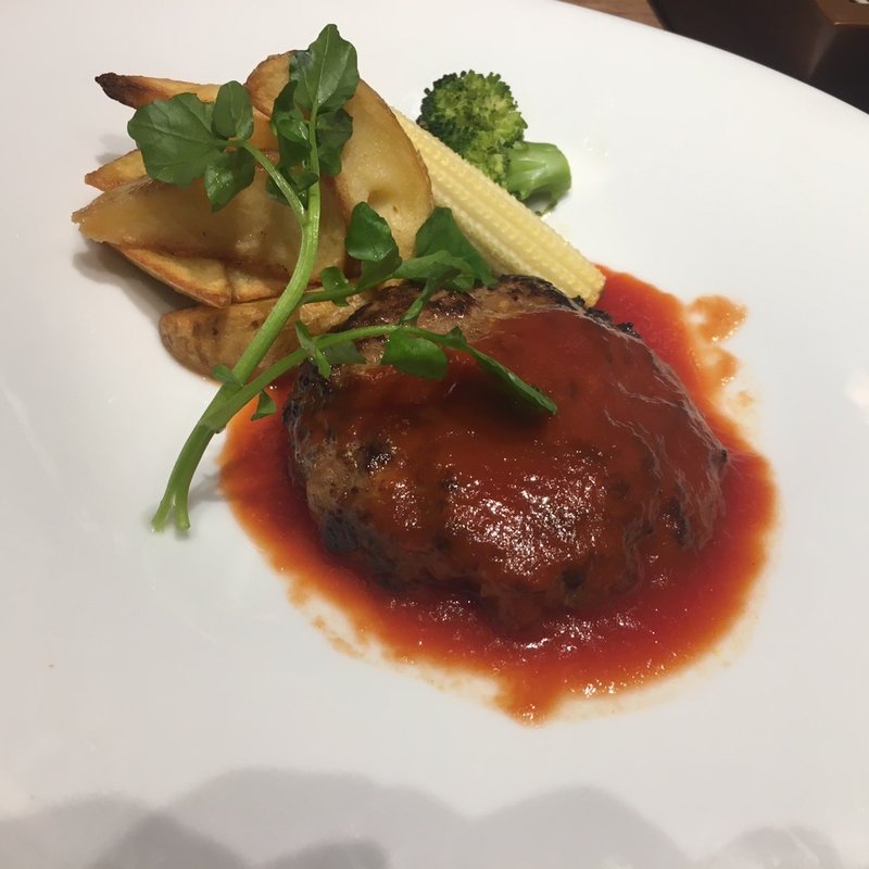 おはしのハンバーグ(六本木洋食おはし)