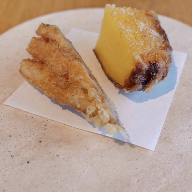 鳴門蓮根と安納芋の天ぷら(蕎麦Hajime)