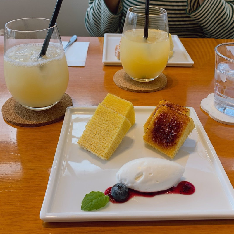 バームクーヘンナチュラル&ブリュレ(フラウアツコかやしな 天神本店)