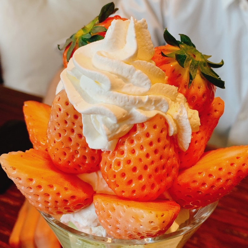 苺のパフェ(プリンス オブ ザ フルーツ)