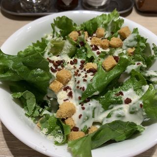 シーザーサラダ（ハーフサイズ）(カレー食堂　心　西新宿店)