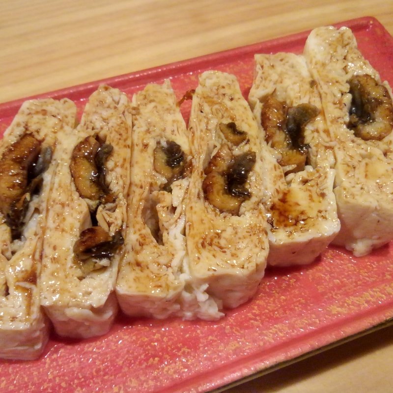 鰻の玉子焼き(かいだんのうえ)