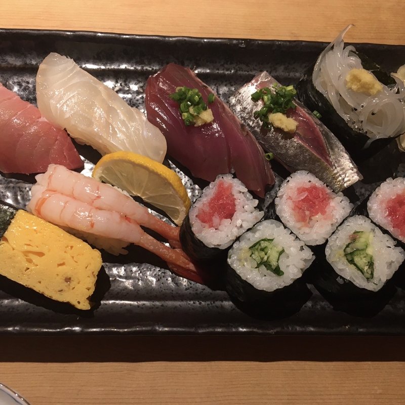 ランチ握り(すし屋の磯勢)