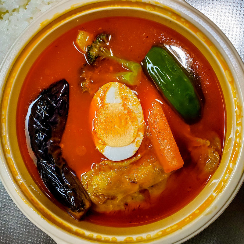 チキン野菜のスープカリー(ダッチオーブン)