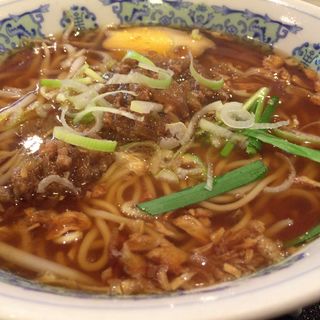 台南担仔麺(霞舫飯店 （カホウハンテン）)