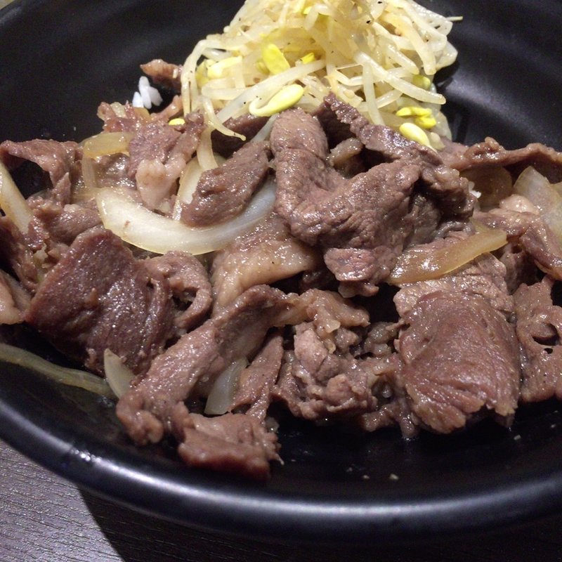 単角牛カルビ丼(焼肉酒家 李苑 （りえん） 新宿店)