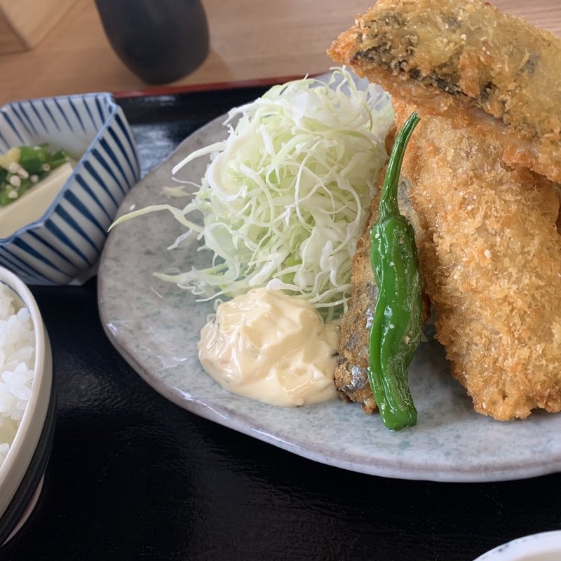 魚フライ定食(魚市場食堂)