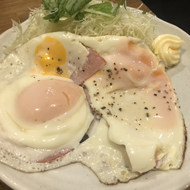 ハムエッグ(たから食堂)