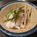 シロイカゲソ、海ぶどう土佐酢和え(鮨と酒 魚伸)