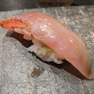 伊豆下田産金目鯛(鮨と酒 魚伸)