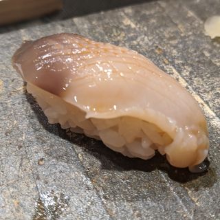 ホッキ貝(鮨と酒 魚伸)