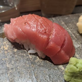 本マグロ中トロ(鮨と酒 魚伸)