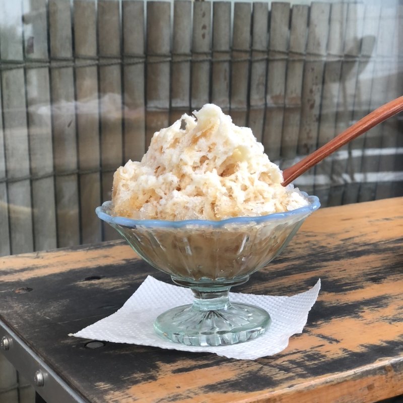 紅茶ミルク(氷工房 石ばし )