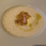 あかつき桃の冷製スープ、マスカルポーネチーズのムースと(BOUCHON （ブウション）)