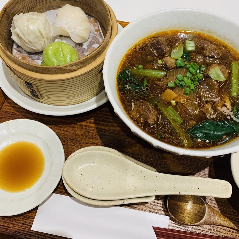 台湾牛肉麺(騒豆花 上野店)