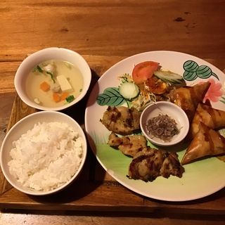 ウダンケジュ（おかずランチ）(熱帯食堂 （ネッタイショクドウ）)