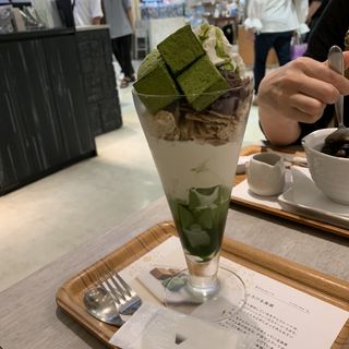 抹茶生チョコパフェ(nana’s green tea)
