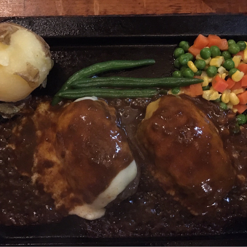 チーズカレーハンバーグ(ゴールドラッシュ 本店 )