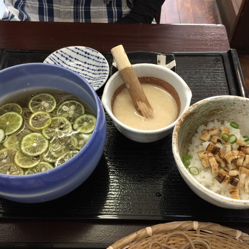 熟成十割そばととろろご飯(あずみの庵)