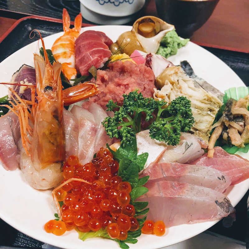 海鮮丼(割烹　さいとう)