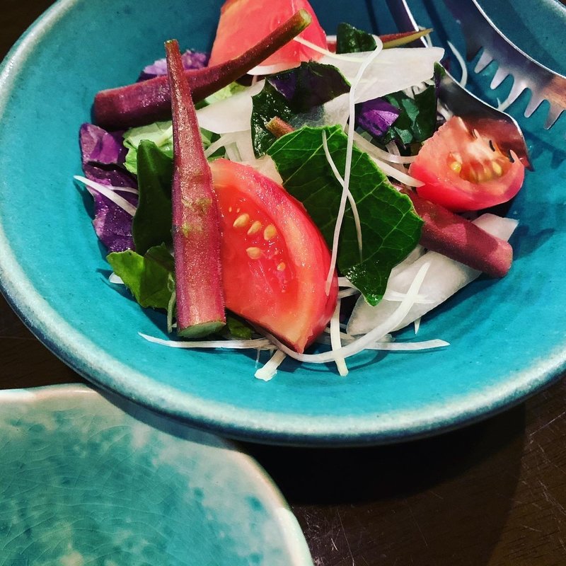 旬の島野菜サラダ(旬菜処びいどろ)