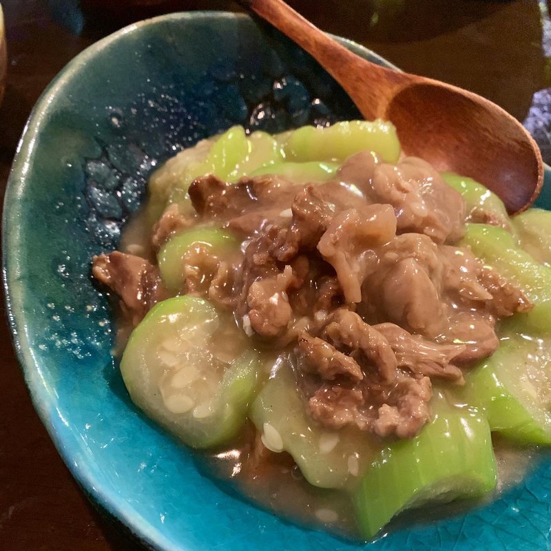 石垣牛スジとナーベラーの煮物(旬菜処びいどろ)