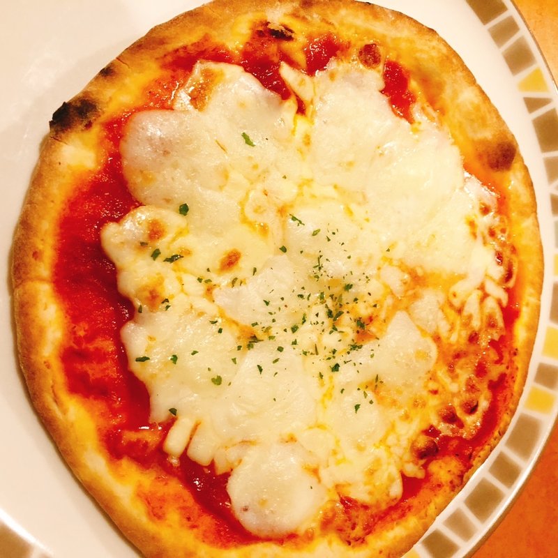 バッファローモッツァレラのピザ(サイゼリヤ 尼崎下坂部店)